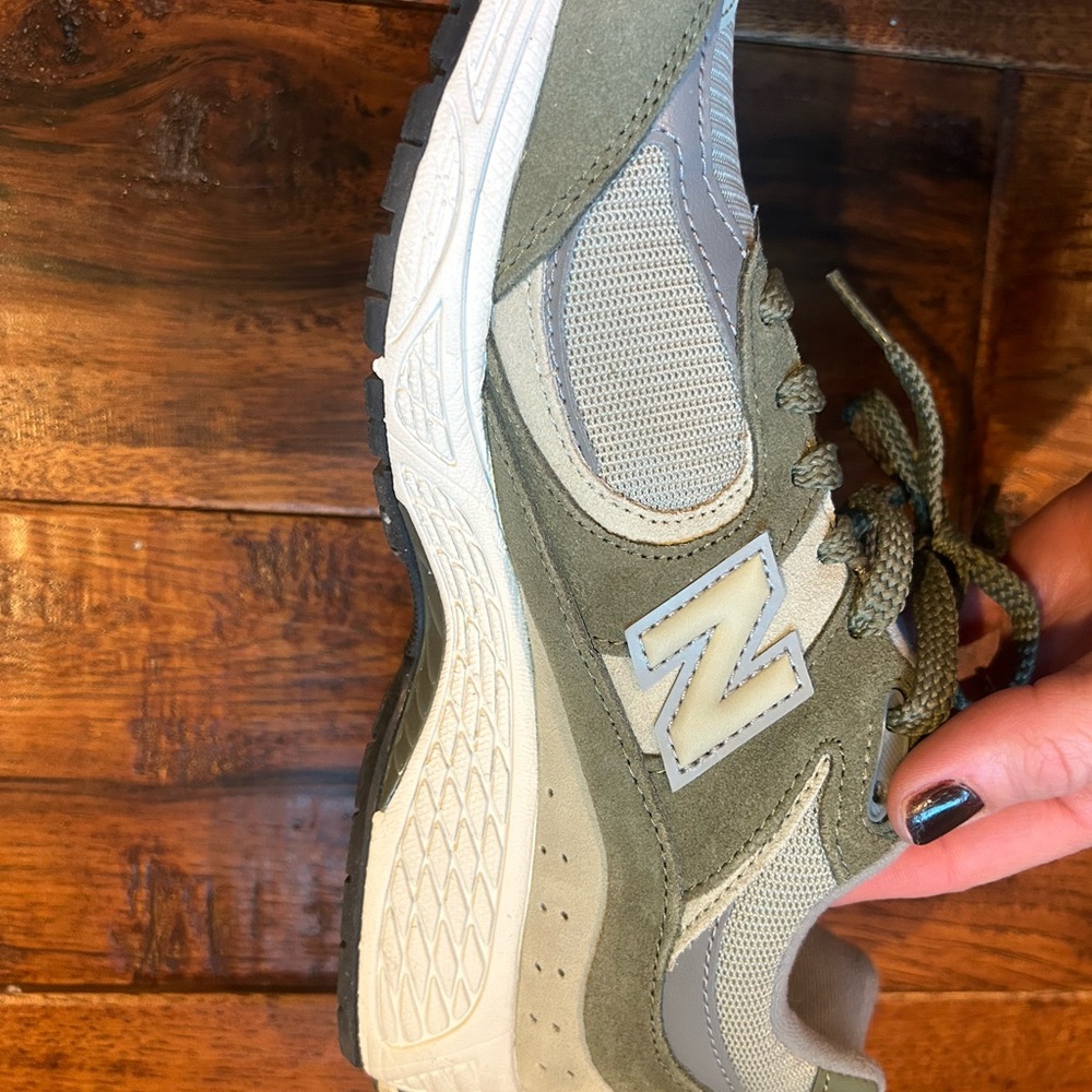 Women’s New Balance 2002R Sneakers - Picture 10 of 13